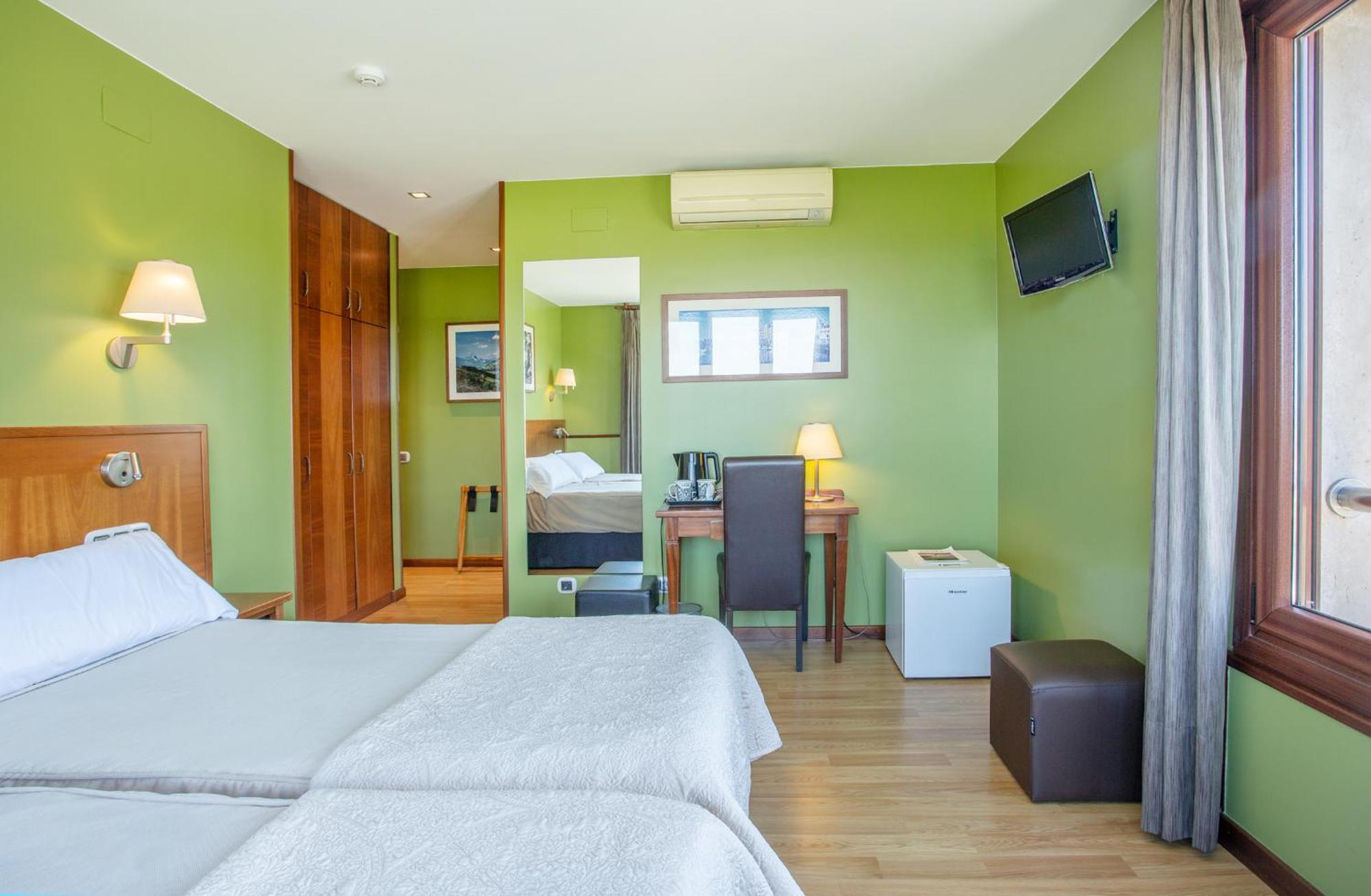Hotel La Colina Gijón Esterno foto