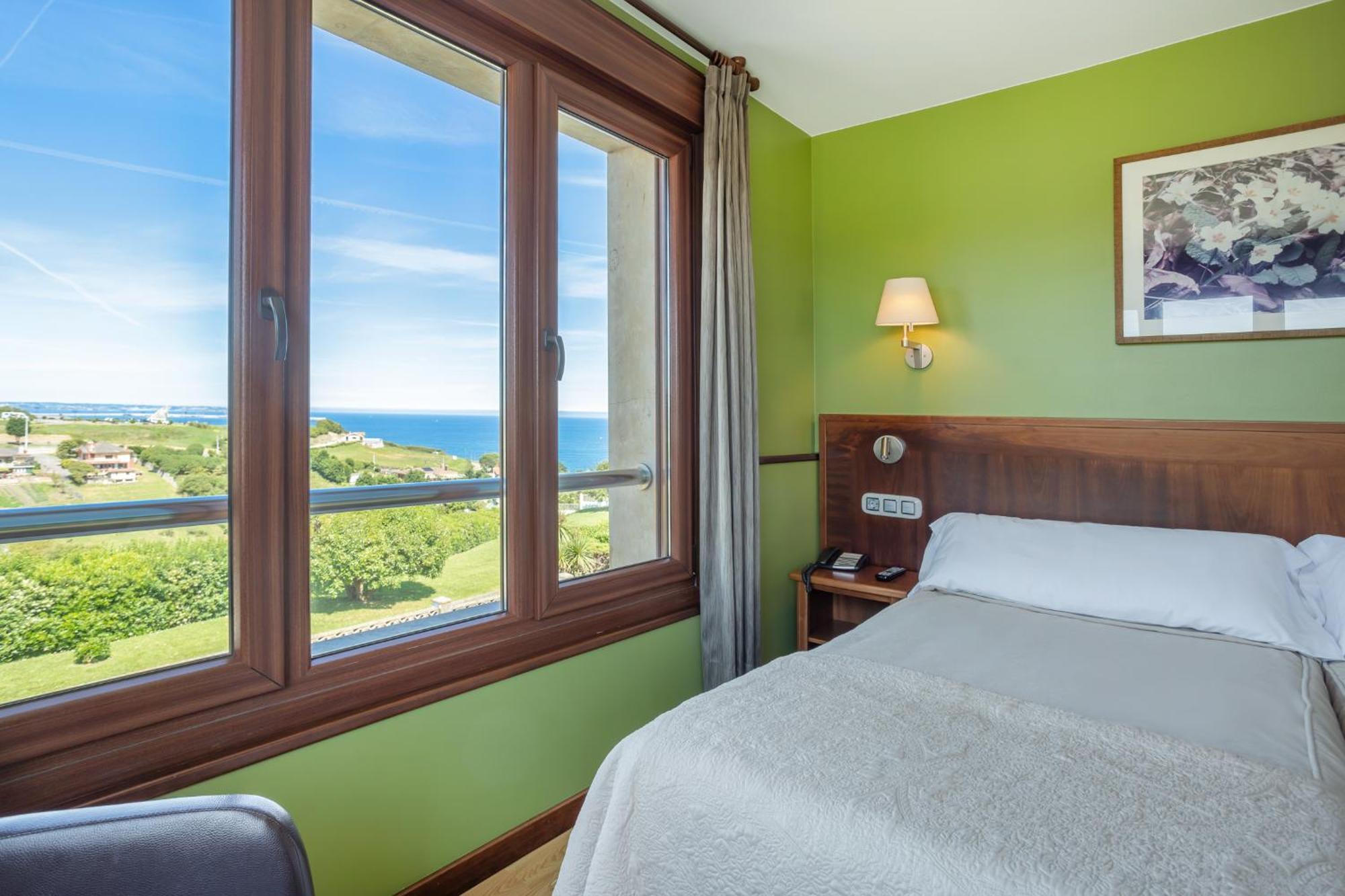 Hotel La Colina Gijón Esterno foto