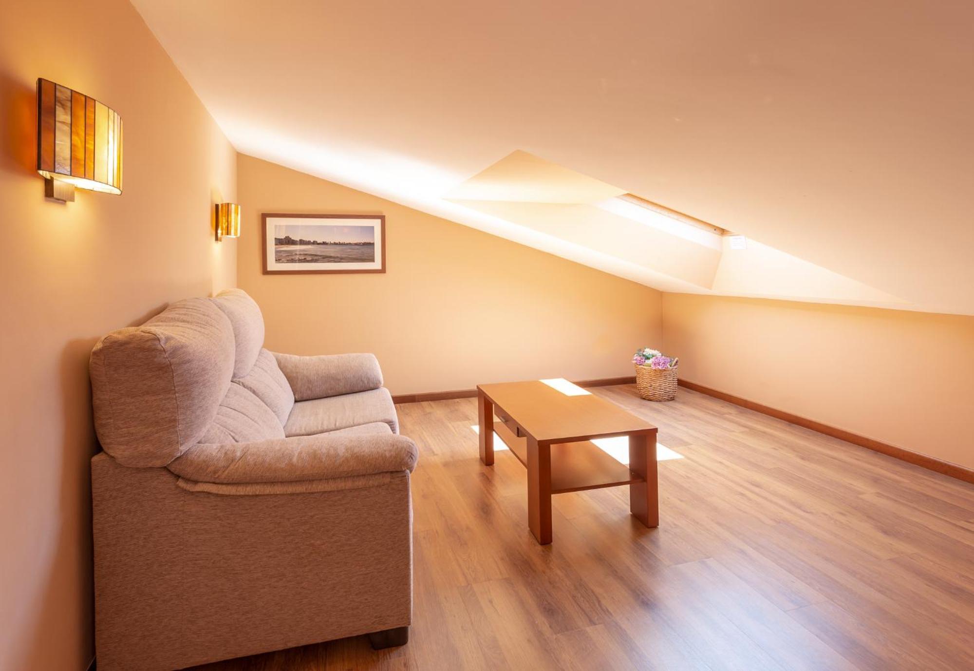 Hotel La Colina Gijón Esterno foto