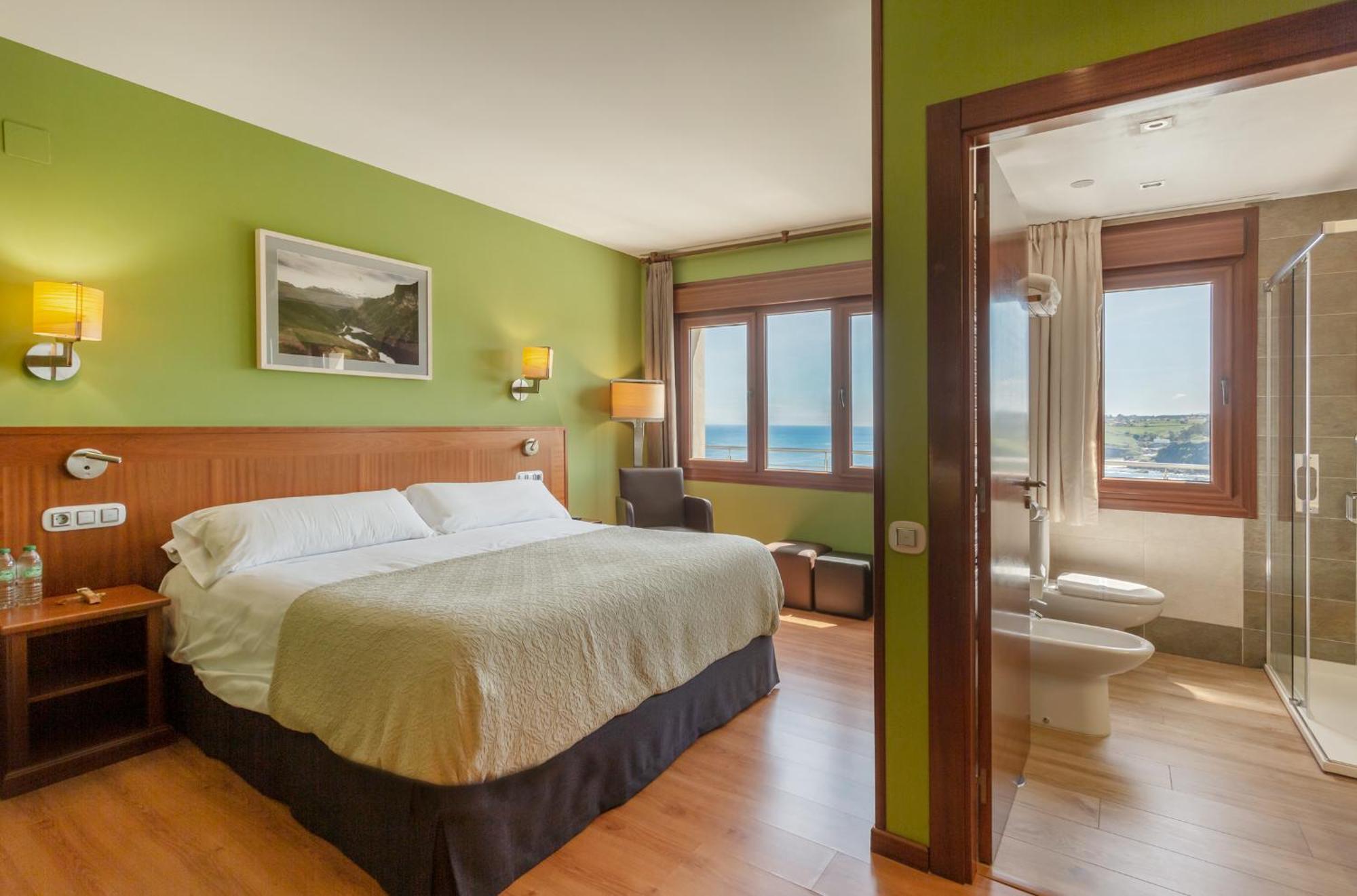 Hotel La Colina Gijón Esterno foto