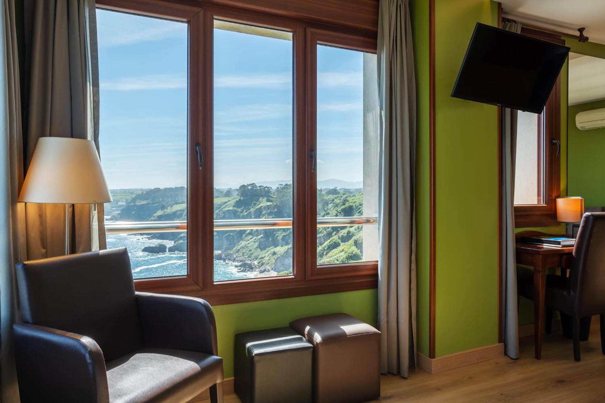 Hotel La Colina Gijón Esterno foto