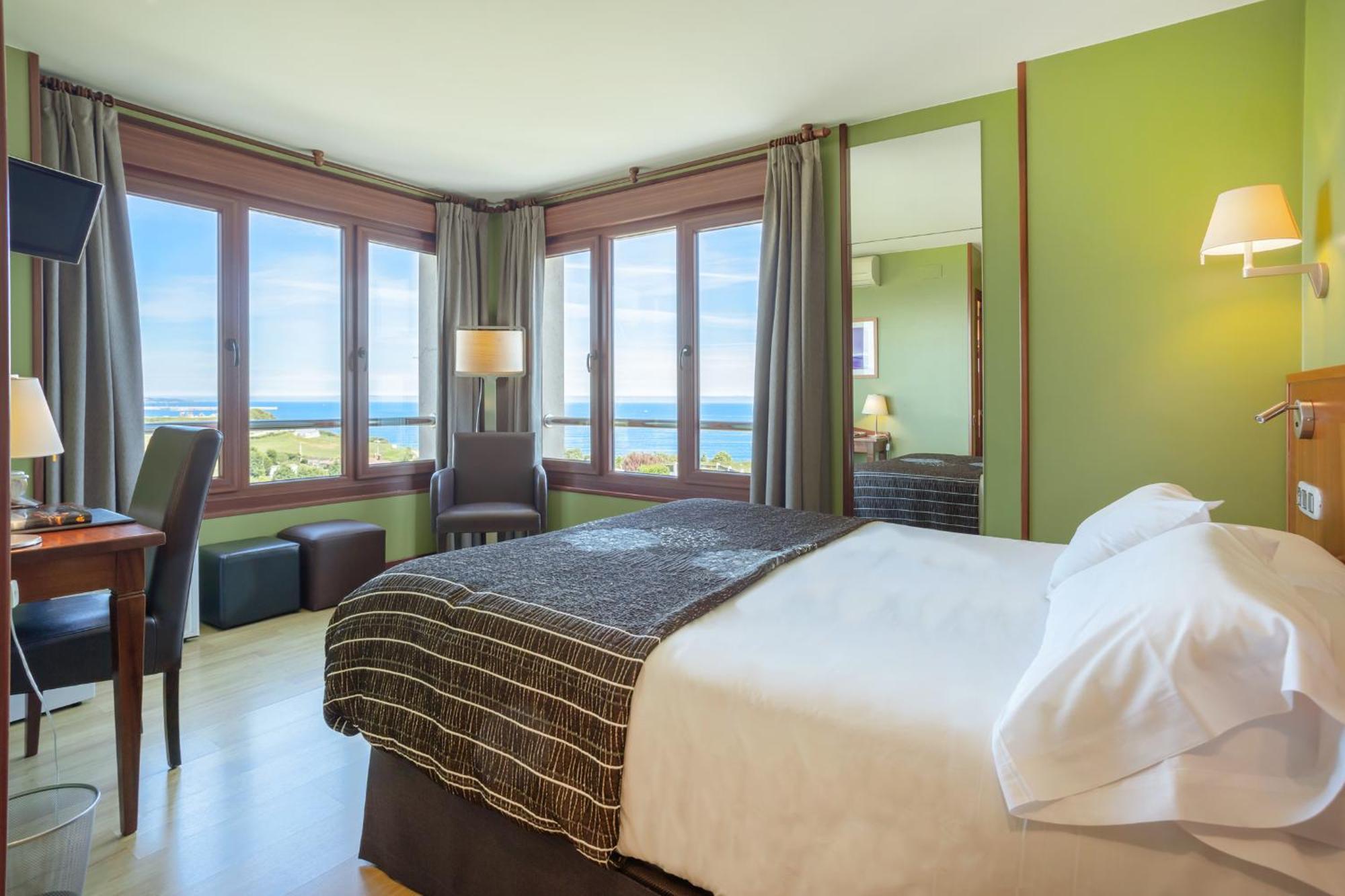 Hotel La Colina Gijón Esterno foto