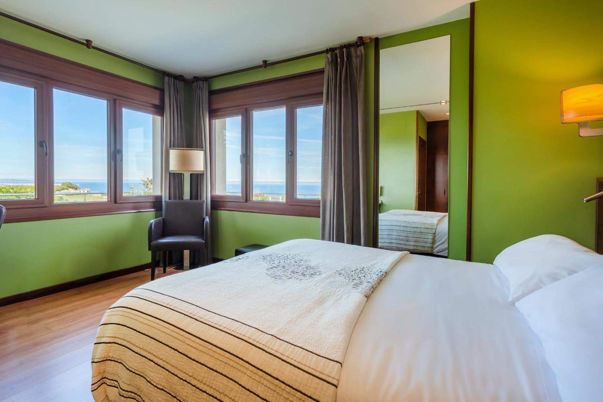 Hotel La Colina Gijón Esterno foto